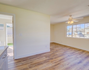 1905 S 16th Street - Photo Thumbnail 2
