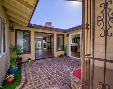 1905 S 16th Street - Photo Thumbnail 10
