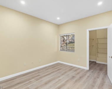 8250 N Grand Canyon Drive - Photo Thumbnail 17