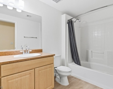 8250 N Grand Canyon Drive - Photo Thumbnail 19