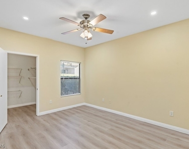 8250 N Grand Canyon Drive - Photo Thumbnail 13