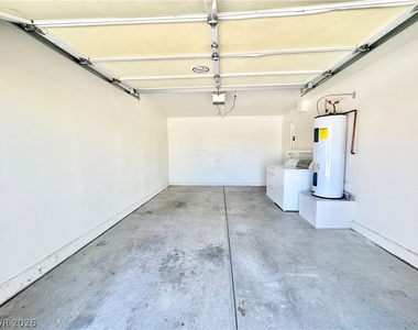 1031 Karen Court - Photo Thumbnail 8