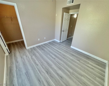 4400 S Jones Boulevard - Photo Thumbnail 14