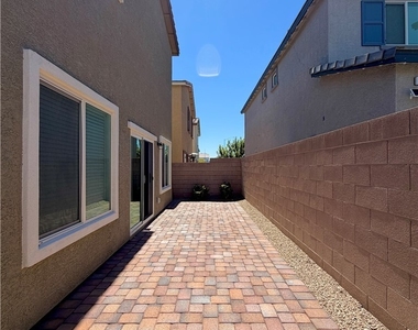 10051 Indigo Cliffs Street - Photo Thumbnail 36