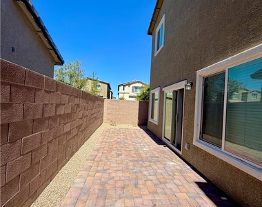 10051 Indigo Cliffs Street - Photo Thumbnail 35