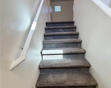 10051 Indigo Cliffs Street - Photo Thumbnail 16