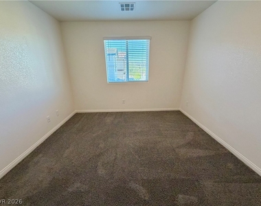 10051 Indigo Cliffs Street - Photo Thumbnail 22