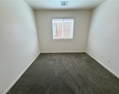 10051 Indigo Cliffs Street - Photo Thumbnail 26