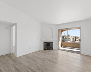 7885 W Flamingo Road - Photo Thumbnail 5