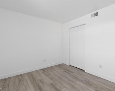 7885 W Flamingo Road - Photo Thumbnail 17