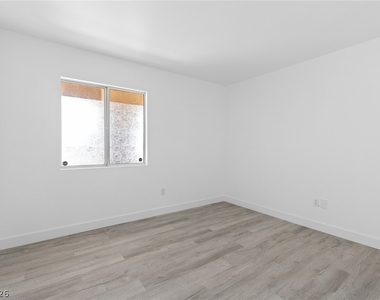7885 W Flamingo Road - Photo Thumbnail 16