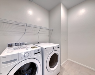 560 Preston Oak Place - Photo Thumbnail 17