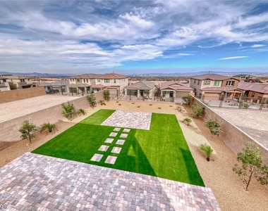 560 Preston Oak Place - Photo Thumbnail 1