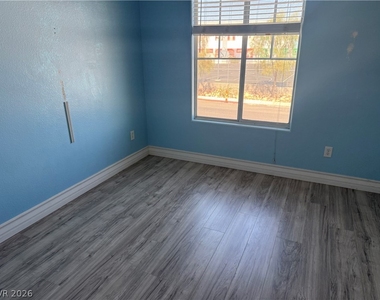 8931 W Torino Avenue - Photo Thumbnail 13