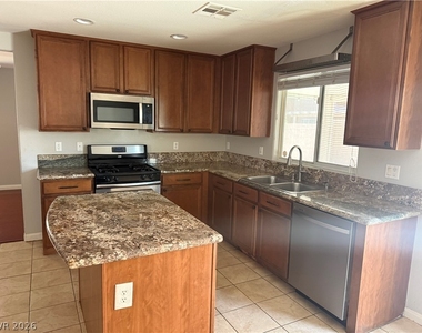 8931 W Torino Avenue - Photo Thumbnail 2