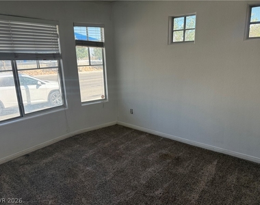 8931 W Torino Avenue - Photo Thumbnail 9