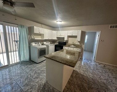 2909 Elm Avenue - Photo Thumbnail 1