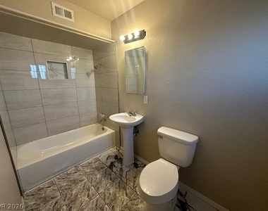2909 Elm Avenue - Photo Thumbnail 7