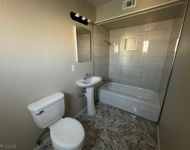 2909 Elm Avenue - Photo Thumbnail 5
