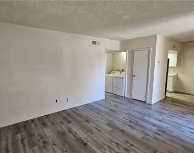 2771 Eldora Circle - Photo Thumbnail 9