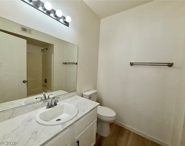2615 W Gary Avenue - Photo Thumbnail 11