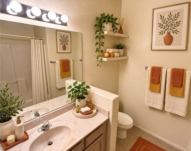 7143 S Durango Drive - Photo Thumbnail 4