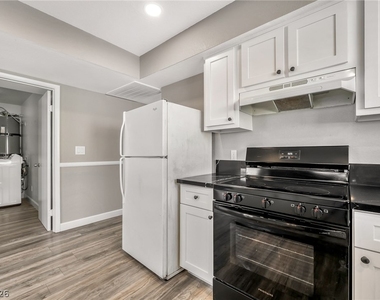 5689 E Lake Mead Boulevard - Photo Thumbnail 7