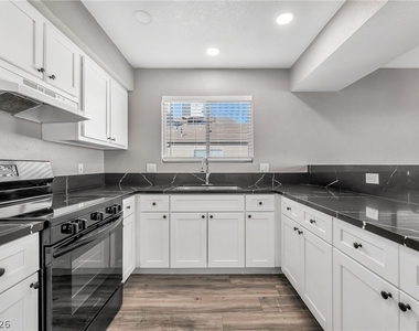 5689 E Lake Mead Boulevard - Photo Thumbnail 5