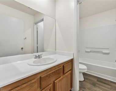 3686 Golden Sunset Court - Photo Thumbnail 21