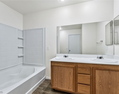 3686 Golden Sunset Court - Photo Thumbnail 19