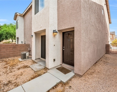 3686 Golden Sunset Court - Photo Thumbnail 2