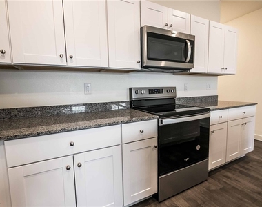 12749 Epperly Street - Photo Thumbnail 8