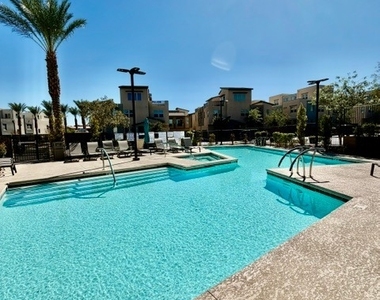 11315 Kraft Mountain Avenue - Photo Thumbnail 24