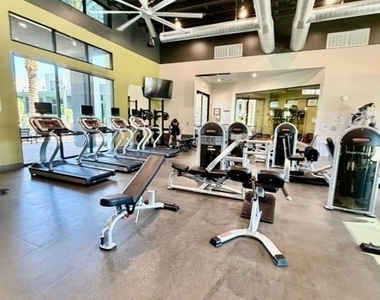11315 Kraft Mountain Avenue - Photo Thumbnail 25