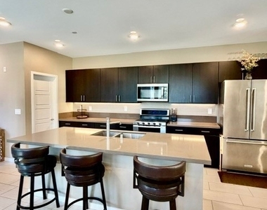 11315 Kraft Mountain Avenue - Photo Thumbnail 9