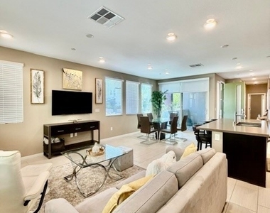 11315 Kraft Mountain Avenue - Photo Thumbnail 7