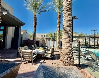 11315 Kraft Mountain Avenue - Photo Thumbnail 23