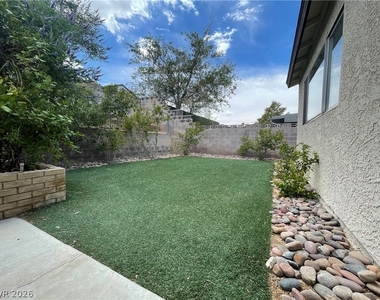 314 Tamarack Drive - Photo Thumbnail 24