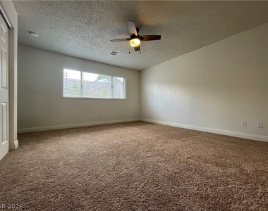 314 Tamarack Drive - Photo Thumbnail 16