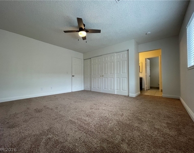 314 Tamarack Drive - Photo Thumbnail 17