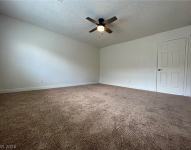 314 Tamarack Drive - Photo Thumbnail 21