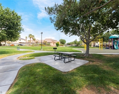 6841 Compass Cove Avenue - Photo Thumbnail 39