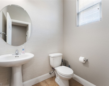 6841 Compass Cove Avenue - Photo Thumbnail 16