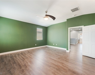 6841 Compass Cove Avenue - Photo Thumbnail 19