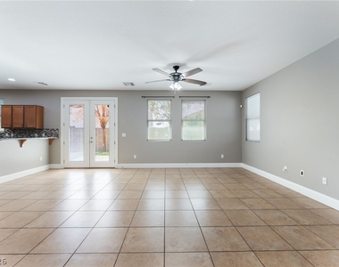 6841 Compass Cove Avenue - Photo Thumbnail 7