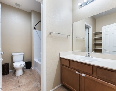 6841 Compass Cove Avenue - Photo Thumbnail 28