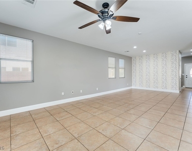6841 Compass Cove Avenue - Photo Thumbnail 8