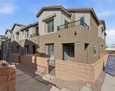 1531 Layla Crossing Avenue - Photo Thumbnail 1