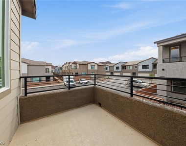 1531 Layla Crossing Avenue - Photo Thumbnail 25