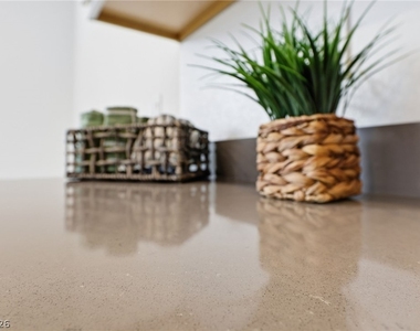 1531 Layla Crossing Avenue - Photo Thumbnail 13